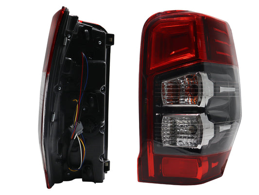 CALAVERA DER C/ARNES C/LED (ROJO/BLANCO/BLANCO)