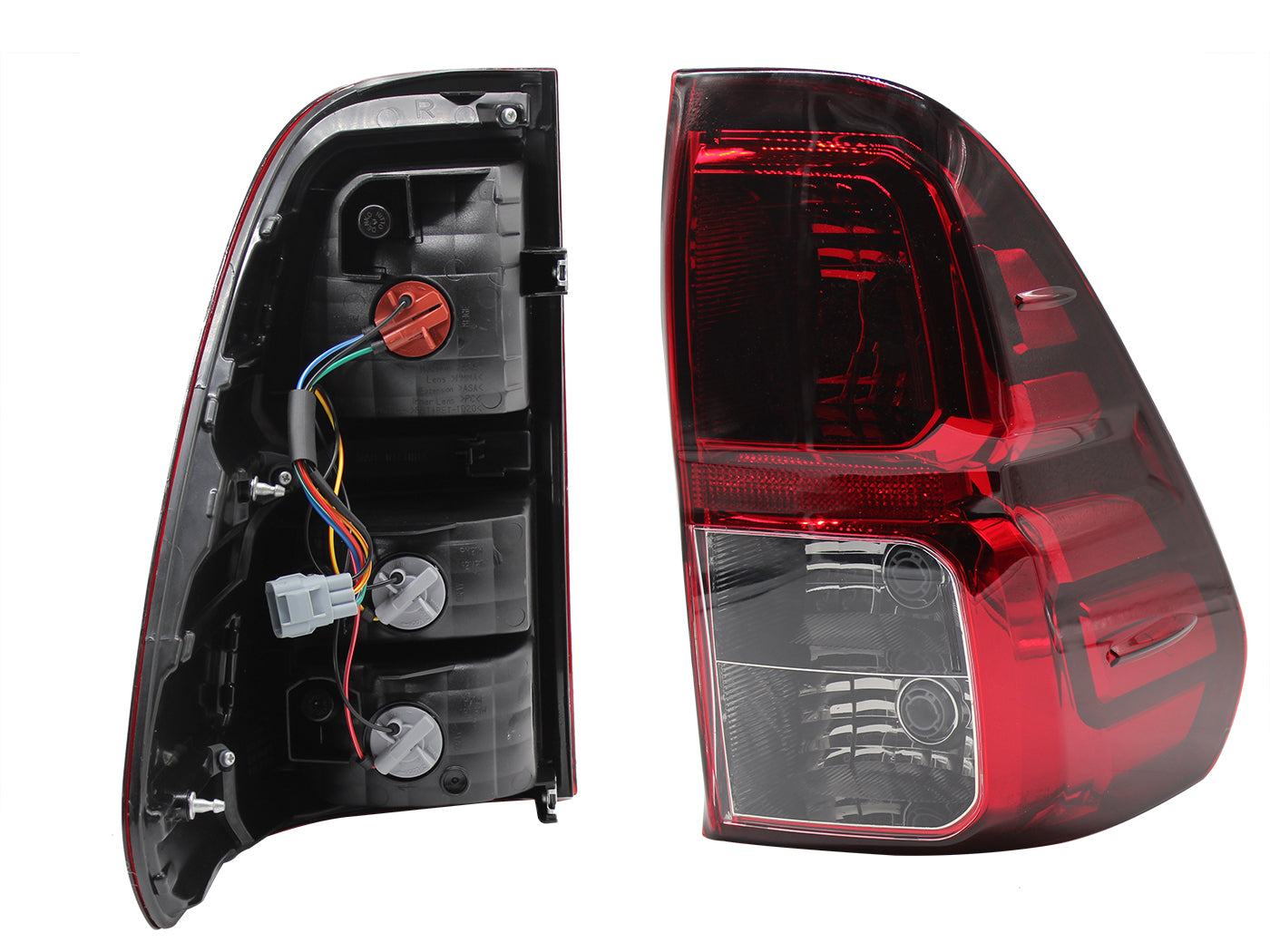 CALAVERA DER C/ARNES OSCURA (SENCILLA/DOBLE CABINA) (ROJO/BLANCO/BLANCO)